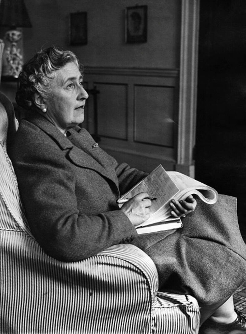 Cum arăta celebra scriitoare Agatha Christie. A avut parte de propria-i dispariție după divorț | GALERIE FOTO - Imaginea 16
