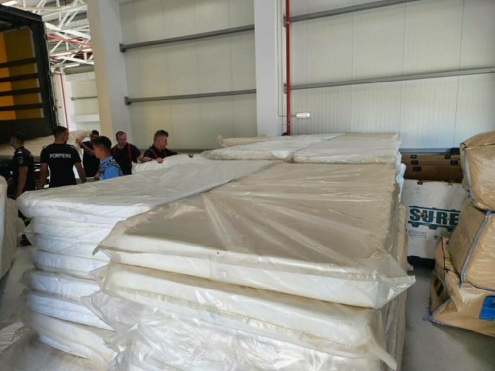 România trimite 55 de tone de bunuri în Libia, țară în care peste 11.000 de oameni au fost uciși de inundații. FOTO - Imaginea 2