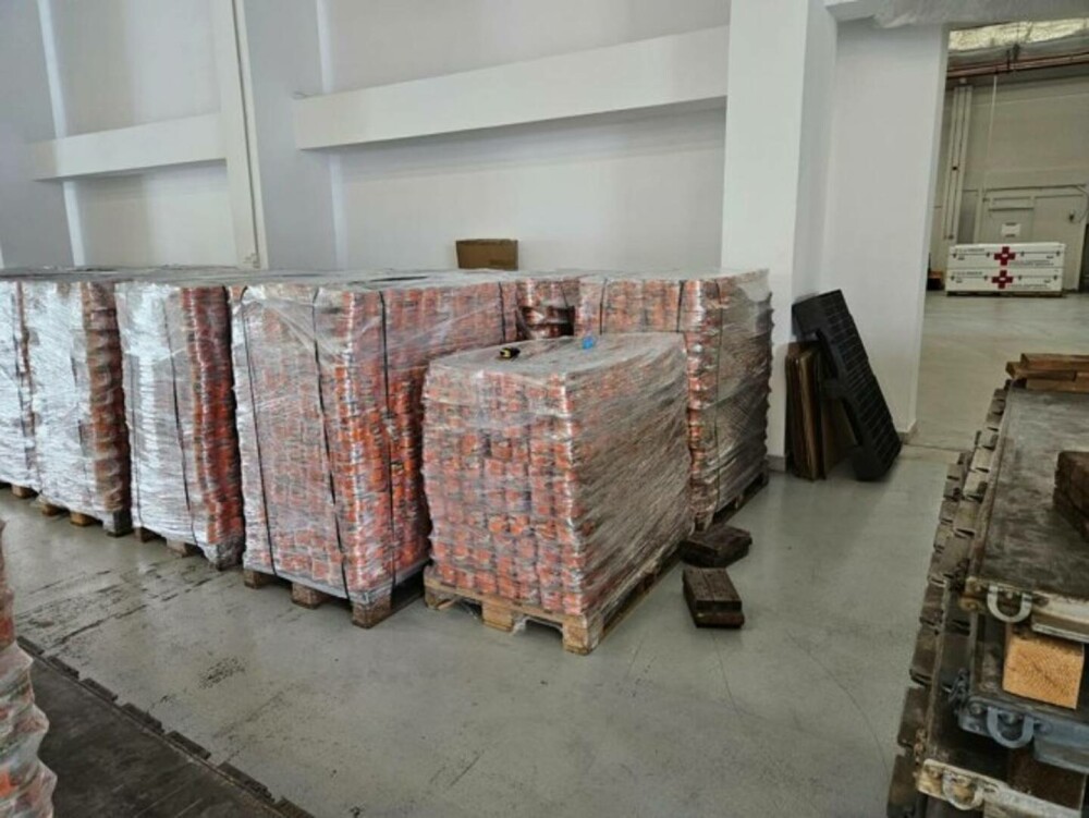 România trimite 55 de tone de bunuri în Libia, țară în care peste 11.000 de oameni au fost uciși de inundații. FOTO - Imaginea 4
