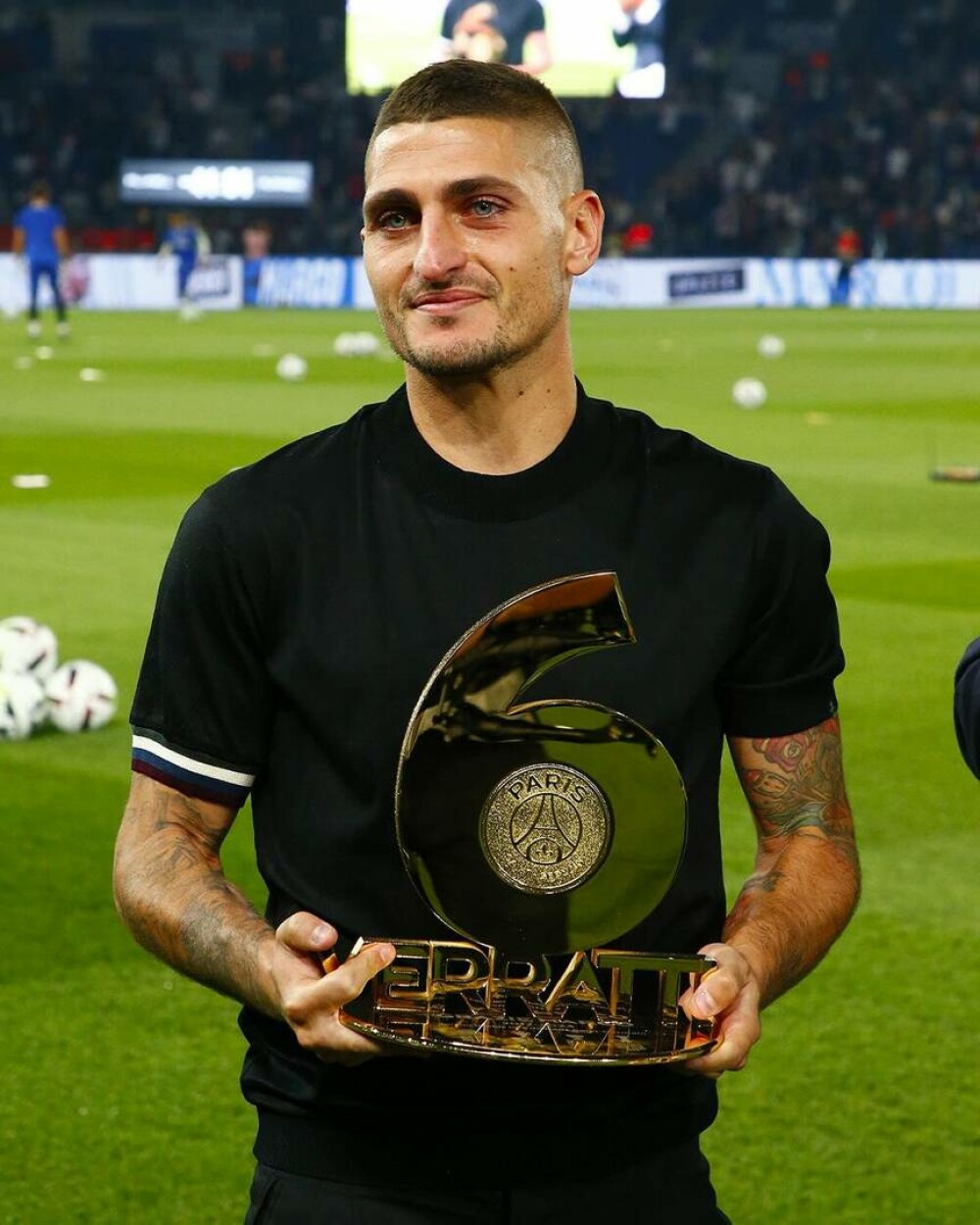 Momente emoționante pe stadion. Omagiu adus de PSG lui Marco Verratti. VIDEO - Imaginea 3