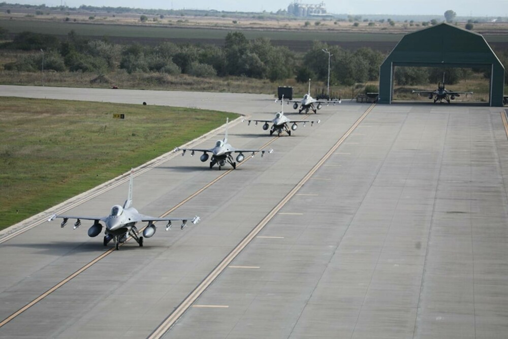 Avioanele de luptă F-16 și 100 de militari americani au ajuns în România. Ce misiuni vor desfășura - Imaginea 3