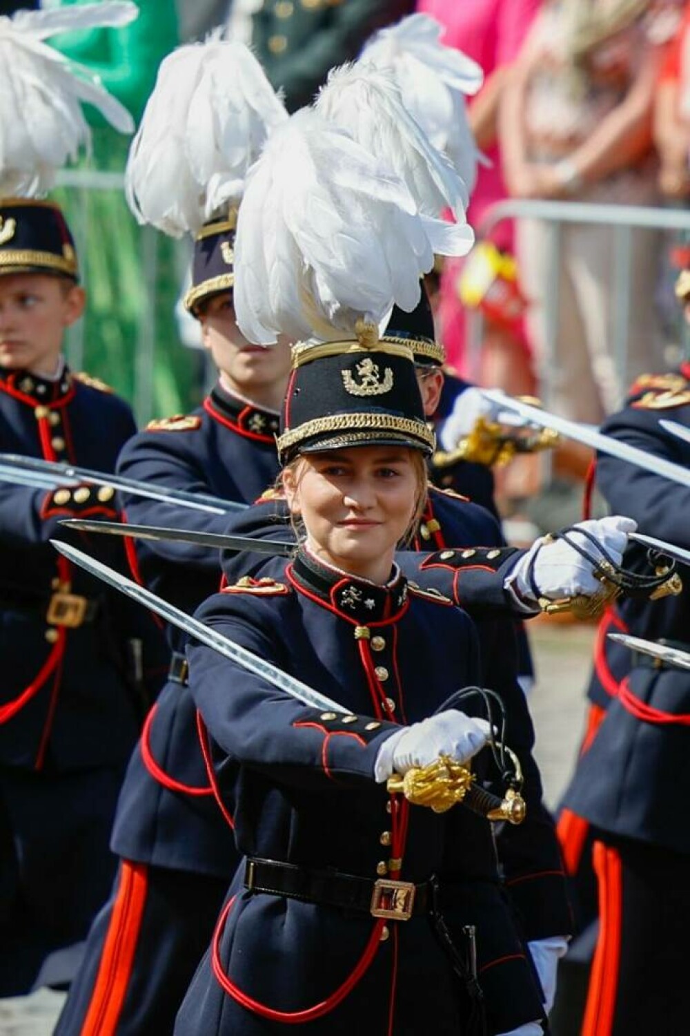 Prinţesa moştenitoare a Belgiei, în vârstă de 21 de ani, devine ofițer în armată. Cum arată în uniformă militară | FOTO - Imaginea 7