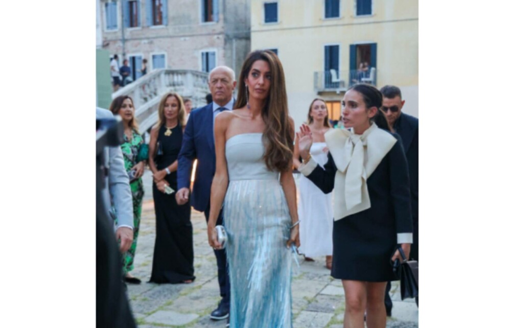 Amal Clooney, elegantă și rafinată. Unde a fost văzută soția lui George Clooney. GALERIE FOTO - Imaginea 15