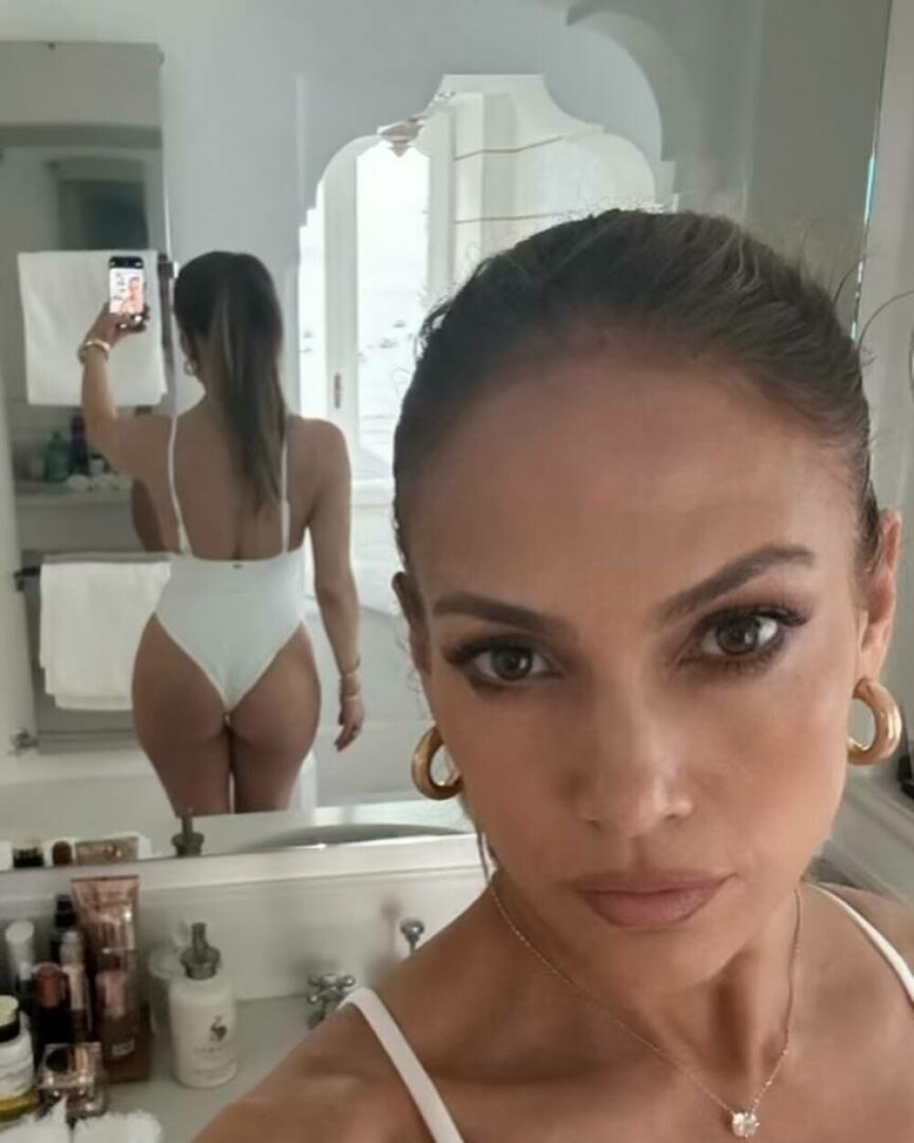 Jennifer Lopez, imagini provocatoare pe Instagram după divorțul de Ben Affleck. Cum și-a surprins fanii | GALERIE FOTO - Imaginea 5