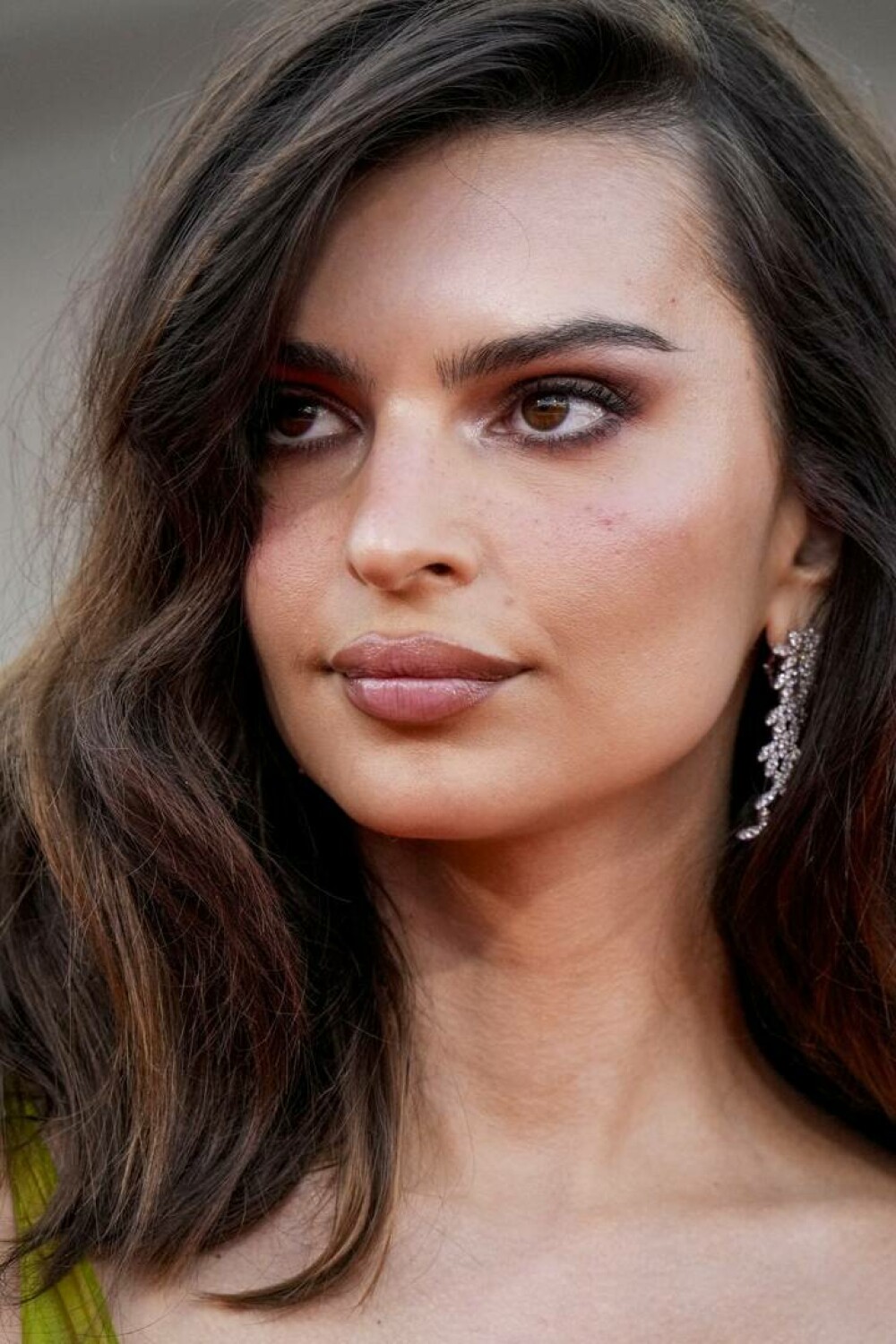 Emily Ratajkowski, spectaculoasă pe covorul roșu de la Festivalul de Film de la Veneția. GALERIE FOTO - Imaginea 1