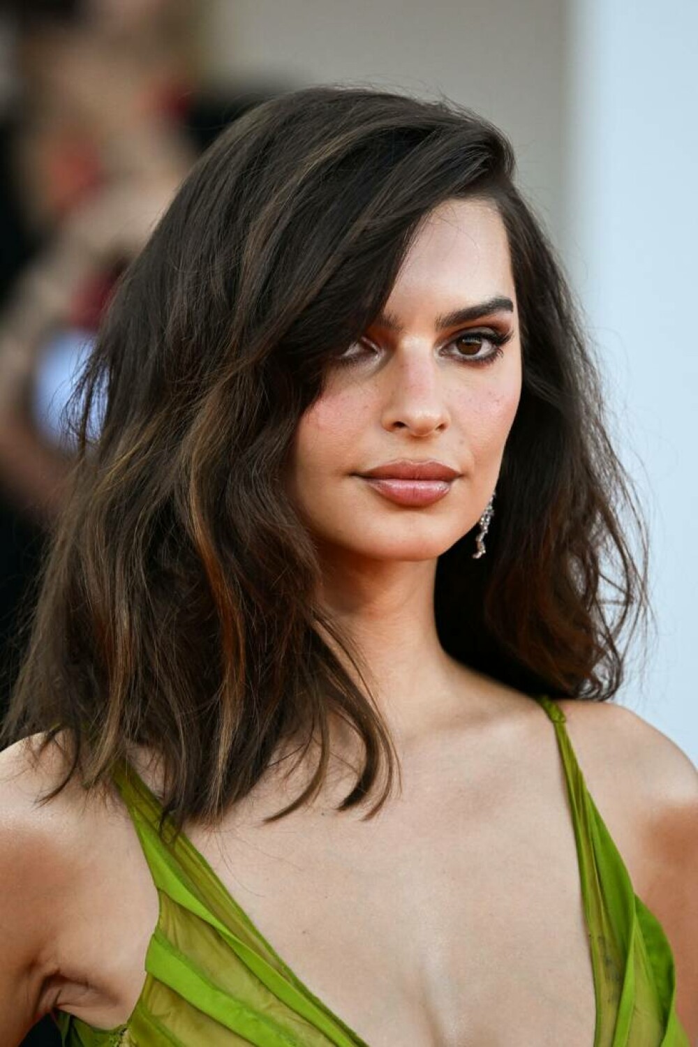 Emily Ratajkowski, spectaculoasă pe covorul roșu de la Festivalul de Film de la Veneția. GALERIE FOTO - Imaginea 2