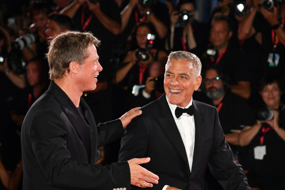 Brad Pitt şi George Clooney, apariţie spectaculoasă la Festivalul de film de la Veneția, alături de partenerele lor. FOTO - Imaginea 2