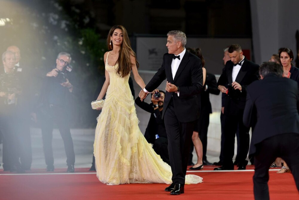 Brad Pitt şi George Clooney, apariţie spectaculoasă la Festivalul de film de la Veneția, alături de partenerele lor. FOTO - Imaginea 11