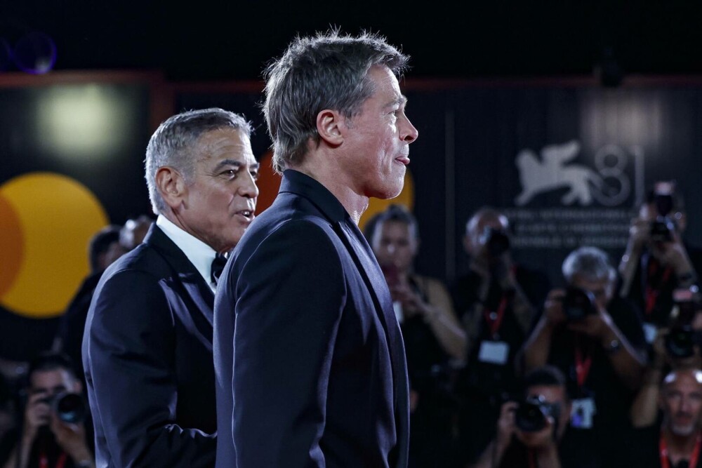 Brad Pitt şi George Clooney, apariţie spectaculoasă la Festivalul de film de la Veneția, alături de partenerele lor. FOTO - Imaginea 25