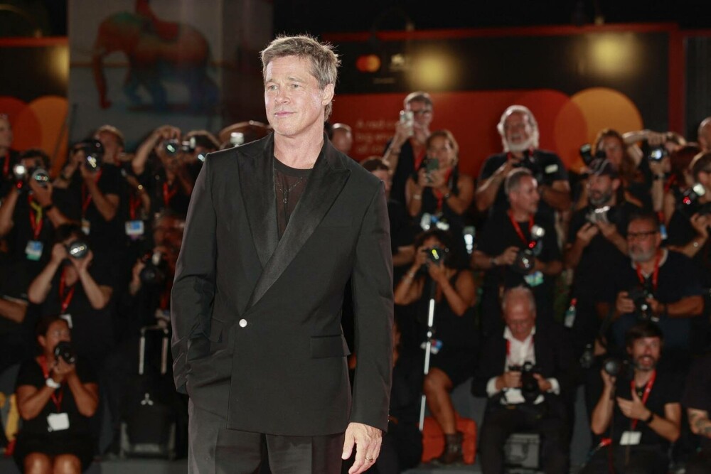 Brad Pitt şi George Clooney, apariţie spectaculoasă la Festivalul de film de la Veneția, alături de partenerele lor. FOTO - Imaginea 37