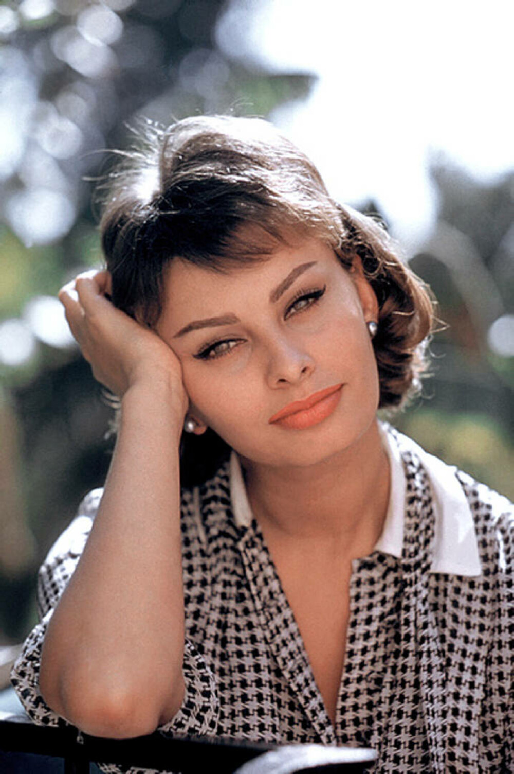 Sophia Loren împlinește 90 de ani. Povestea de viață a actriței bate orice film. „Sărbătoresc la Roma, unde a început totul