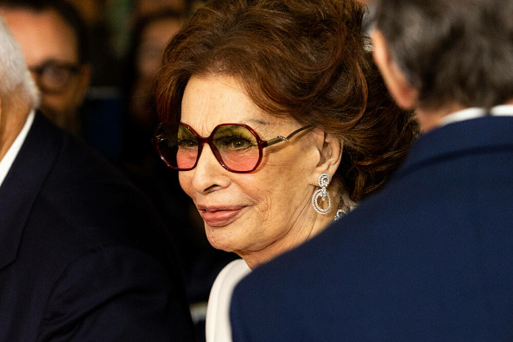 Sophia Loren împlinește 90 de ani. Povestea de viață a actriței bate orice film. „Sărbătoresc la Roma, unde a început totul