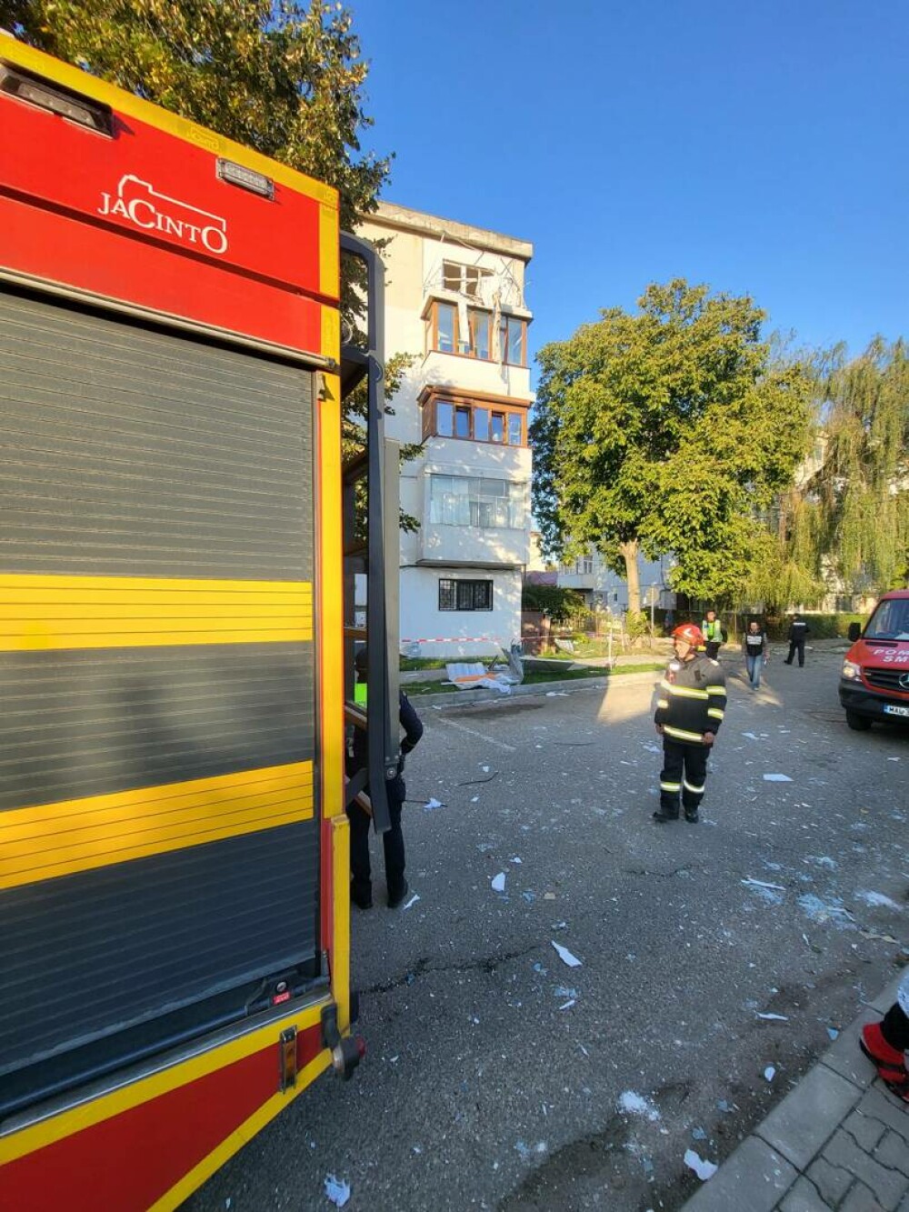 O centrală de apartament și o butelie au provocat explozii puternice în două apartamente din Prahova și Vrancea - Imaginea 2