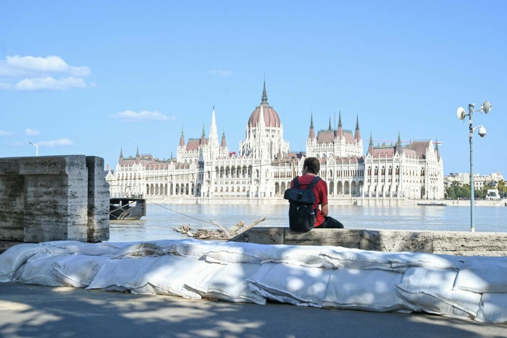 Cum arată Budapesta după ce a fost inundată de Dunăre. Imagini dramatice din capitala Ungariei. GALERIE FOTO - Imaginea 8