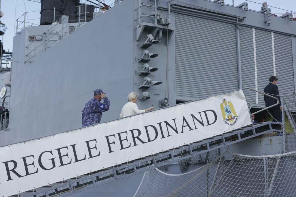 Ursula von der Leyen, în România. Șefa UE, mesaj ferm la baza Mihail Kogălniceanu: „Dragă Nicușor, sunteți puternici” - Imaginea 3