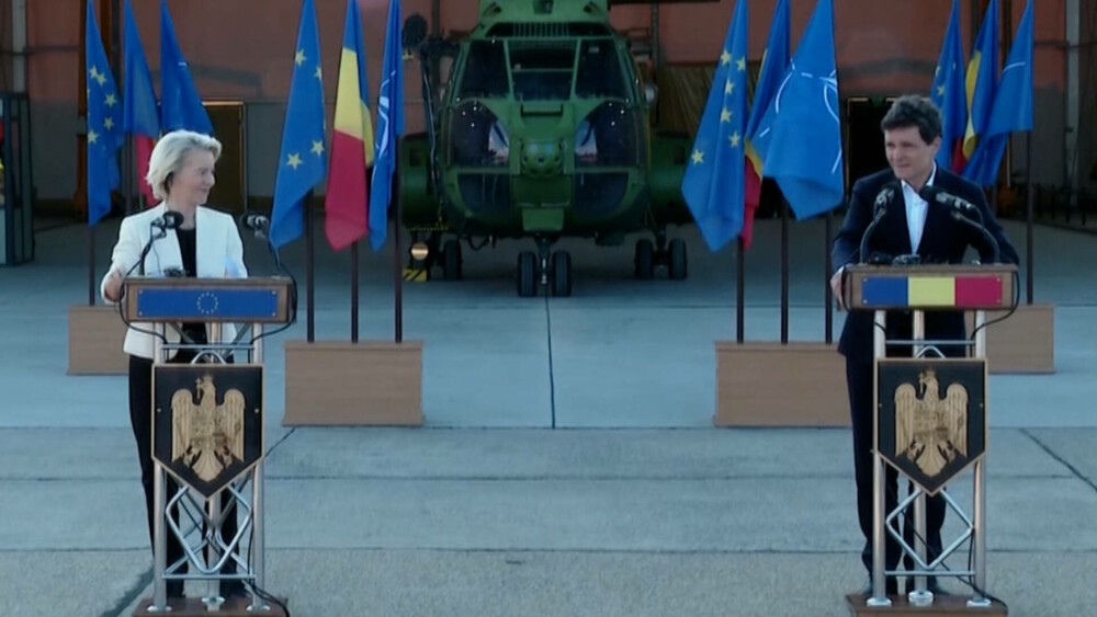 Ursula von der Leyen, în România. Șefa UE, mesaj ferm la baza Mihail Kogălniceanu: „Dragă Nicușor, sunteți puternici” - Imaginea 9