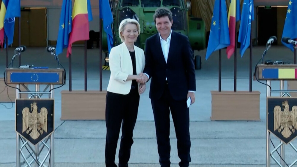 Ursula von der Leyen, în România. Șefa UE, mesaj ferm la baza Mihail Kogălniceanu: „Dragă Nicușor, sunteți puternici” - Imaginea 10
