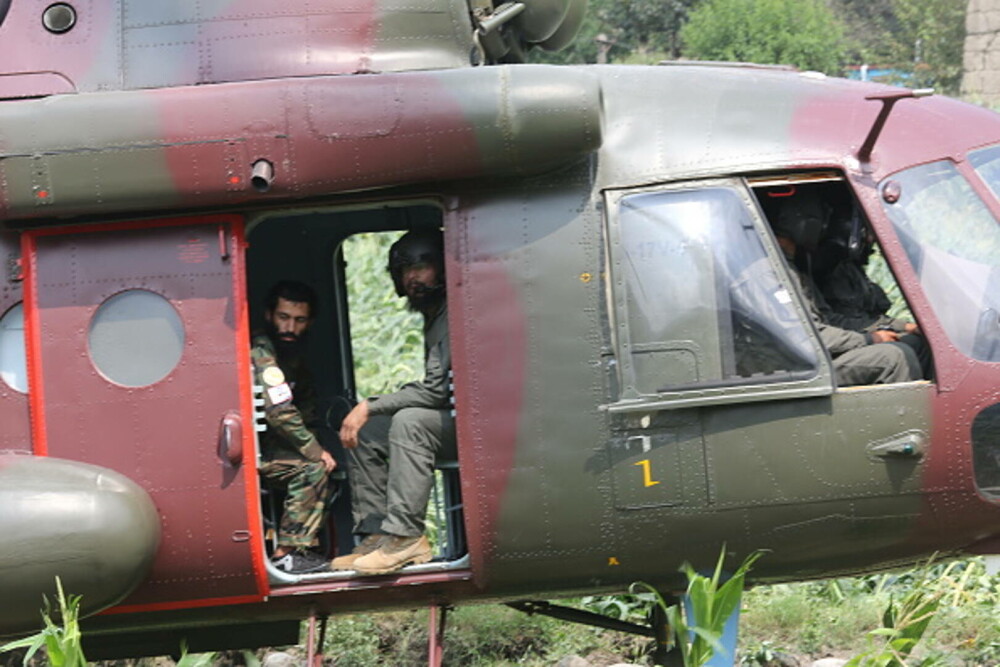 Într-un sat din Afganistan, cutremurul devastator nu a cruţat nicio familie. Sute de morţi şi mii de răniţi. GALERIE FOTO - Imaginea 5