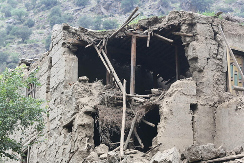 Într-un sat din Afganistan, cutremurul devastator nu a cruţat nicio familie. Sute de morţi şi mii de răniţi. GALERIE FOTO - Imaginea 8