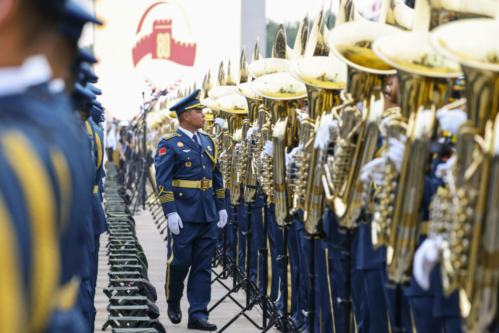 Xi Jinping, la uriașa paradă de la Beijing: ”China este de neoprit”. Liderul chinez, flancat de Putin și Kim Jong Un - Imaginea 7