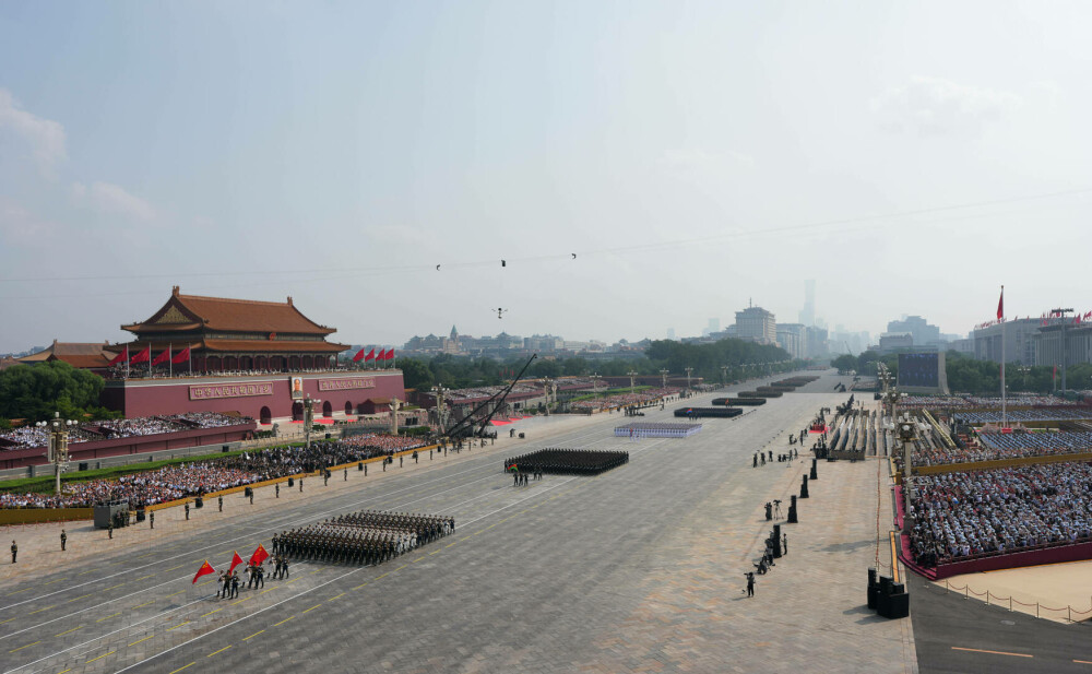 Xi Jinping, la uriașa paradă de la Beijing: ”China este de neoprit”. Liderul chinez, flancat de Putin și Kim Jong Un - Imaginea 34