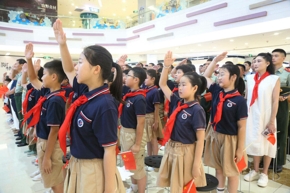 Xi Jinping, la uriașa paradă de la Beijing: ”China este de neoprit”. Liderul chinez, flancat de Putin și Kim Jong Un - Imaginea 49