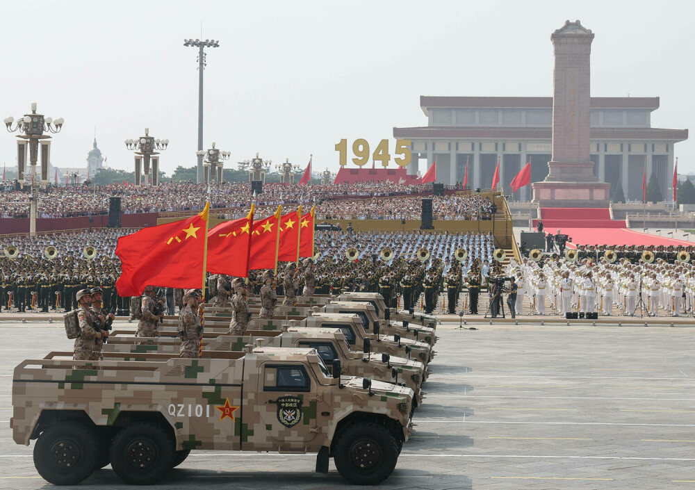 Xi Jinping, la uriașa paradă de la Beijing: ”China este de neoprit”. Liderul chinez, flancat de Putin și Kim Jong Un - Imaginea 55