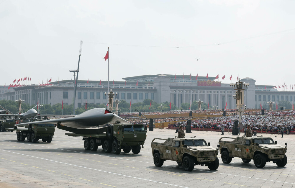 Xi Jinping, la uriașa paradă de la Beijing: ”China este de neoprit”. Liderul chinez, flancat de Putin și Kim Jong Un - Imaginea 59