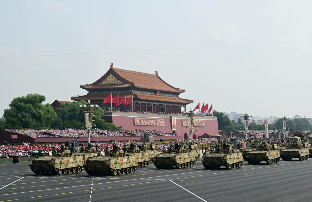 Xi Jinping, la uriașa paradă de la Beijing: ”China este de neoprit”. Liderul chinez, flancat de Putin și Kim Jong Un - Imaginea 61