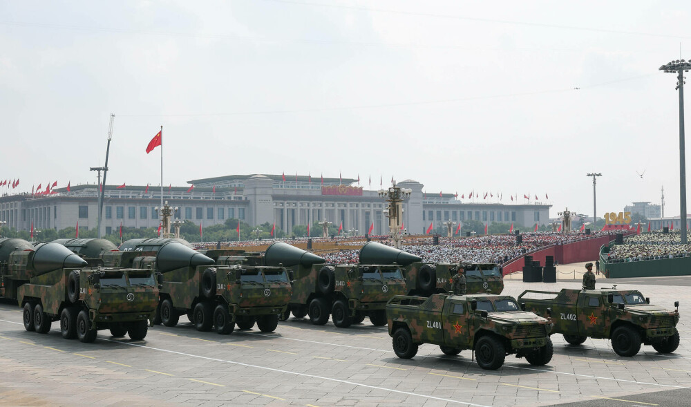 Xi Jinping, la uriașa paradă de la Beijing: ”China este de neoprit”. Liderul chinez, flancat de Putin și Kim Jong Un - Imaginea 63