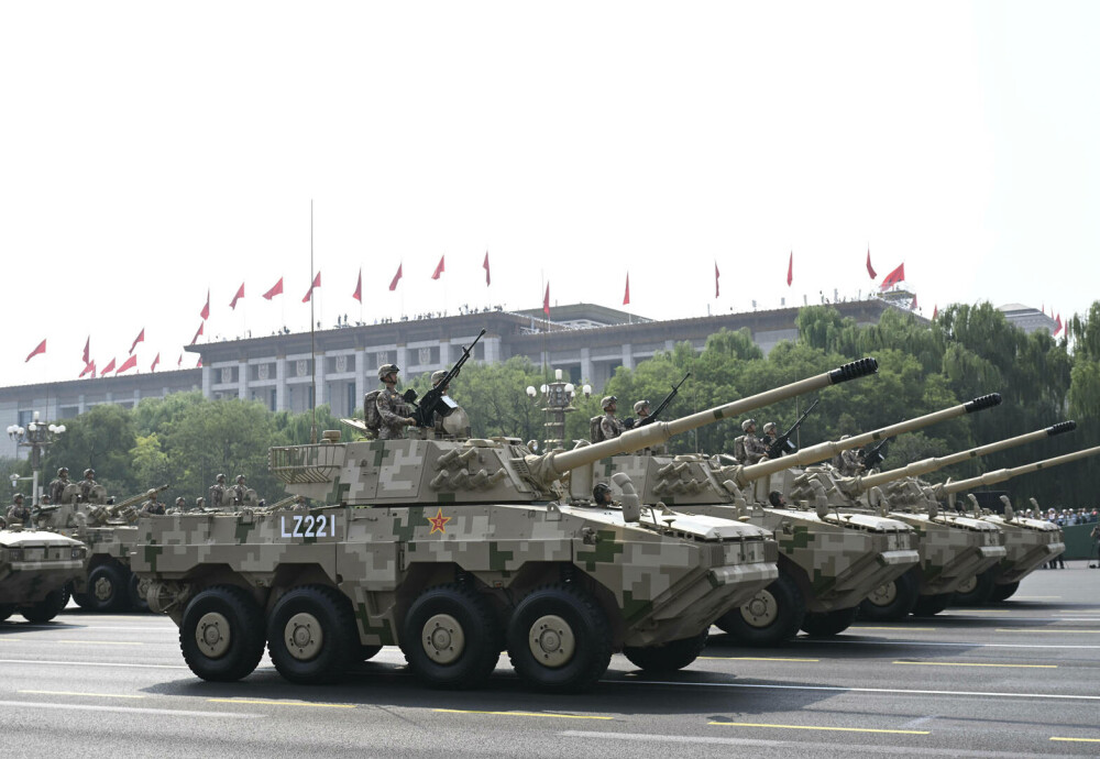 Xi Jinping, la uriașa paradă de la Beijing: ”China este de neoprit”. Liderul chinez, flancat de Putin și Kim Jong Un - Imaginea 72