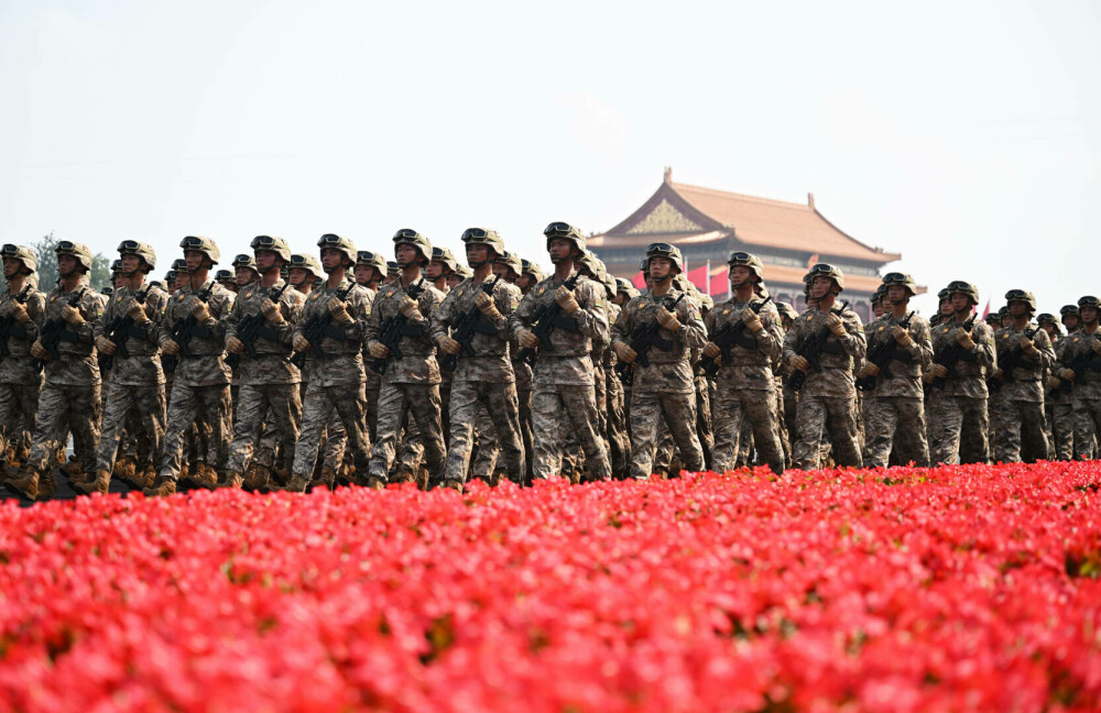 Xi Jinping, la uriașa paradă de la Beijing: ”China este de neoprit”. Liderul chinez, flancat de Putin și Kim Jong Un - Imaginea 79