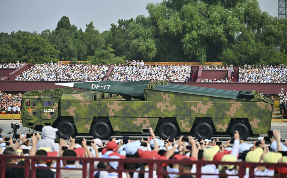 China și-a prezentat în premieră arsenalul nuclear: ”Atu strategic pentru apărarea demnității țării”. Imagini care dau fiori - Imaginea 24