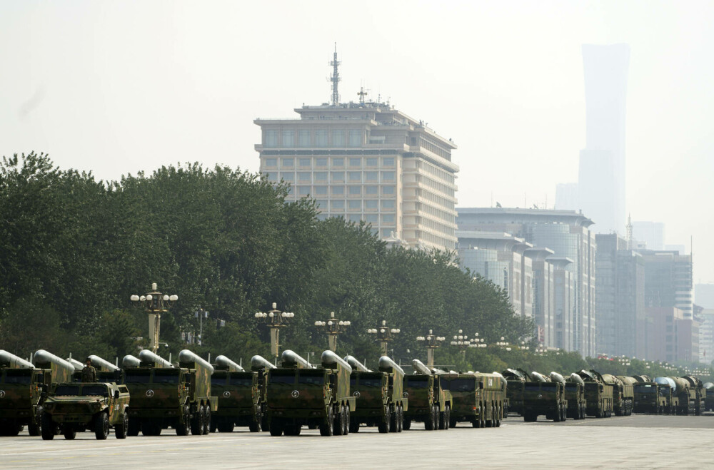 China și-a prezentat în premieră arsenalul nuclear: ”Atu strategic pentru apărarea demnității țării”. Imagini care dau fiori - Imaginea 27