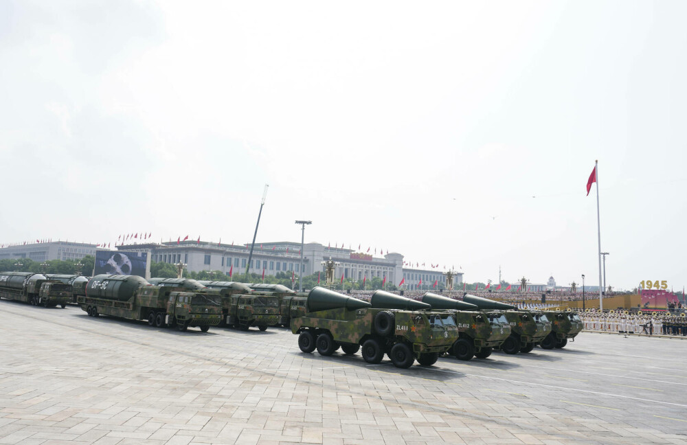China și-a prezentat în premieră arsenalul nuclear: ”Atu strategic pentru apărarea demnității țării”. Imagini care dau fiori - Imaginea 57