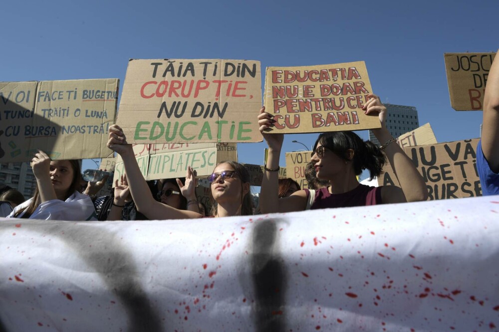 Sindicaliștii i-au cerut președintelui demisia lui Daniel David și anularea măsurilor din Educație. Reacția lui Nicușor Dan - Imaginea 7
