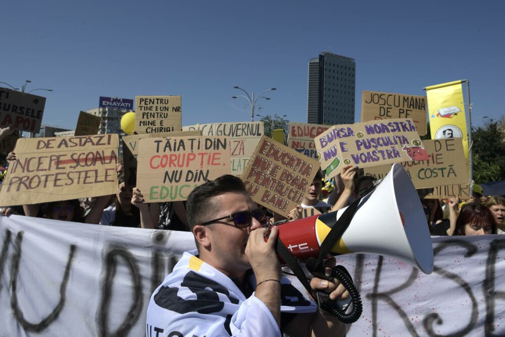 Sindicaliștii i-au cerut președintelui demisia lui Daniel David și anularea măsurilor din Educație. Reacția lui Nicușor Dan - Imaginea 6
