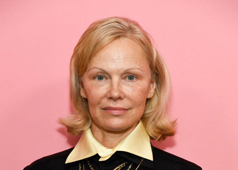 Pamela Anderson, din nou fără machiaj, la un eveniment monden din New York. GALERIE FOTO - Imaginea 2