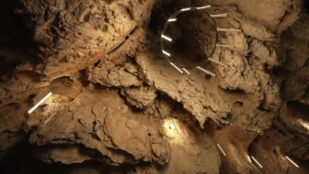 Ținutul Momârlanilor, loc de drumeție și gazde primitoare. Motivul pentru care în spatele fiecărei case există mici cimitire - Imaginea 4