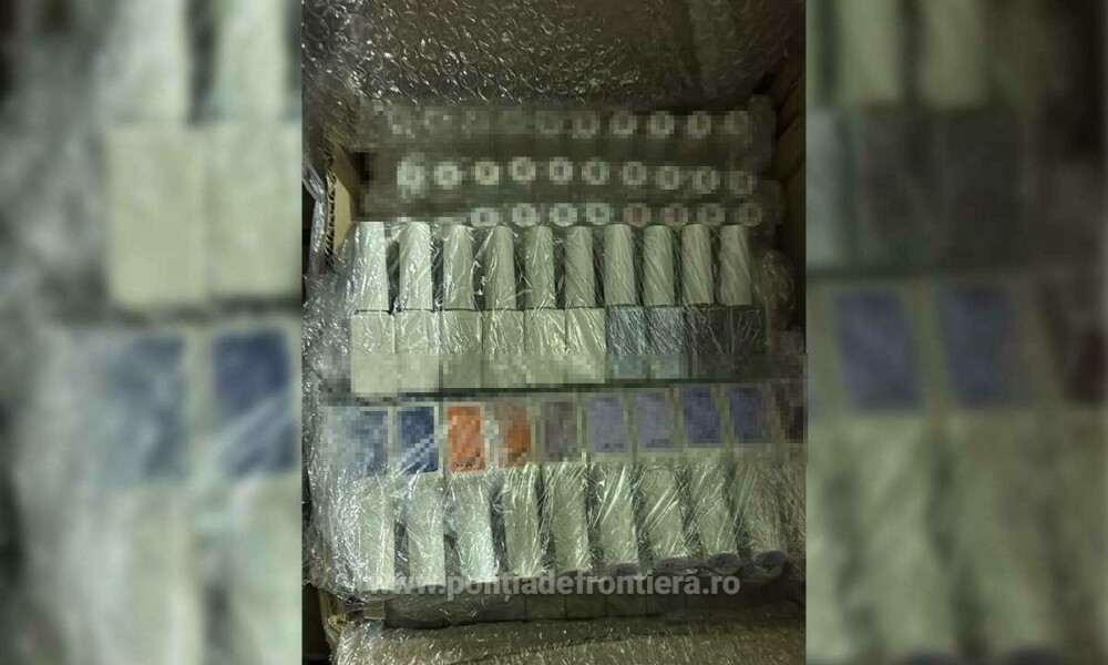 Descoperire neașteptată într-un microbuz în Botoşani. Ce ascundea șoferul în mai multe piese de lego. FOTO - Imaginea 4