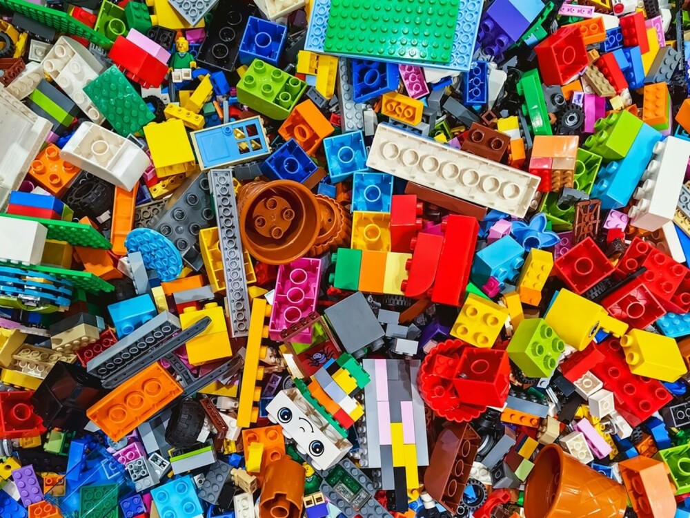 Descoperire neașteptată într-un microbuz în Botoşani. Ce ascundea șoferul în mai multe piese de lego. FOTO - Imaginea 6