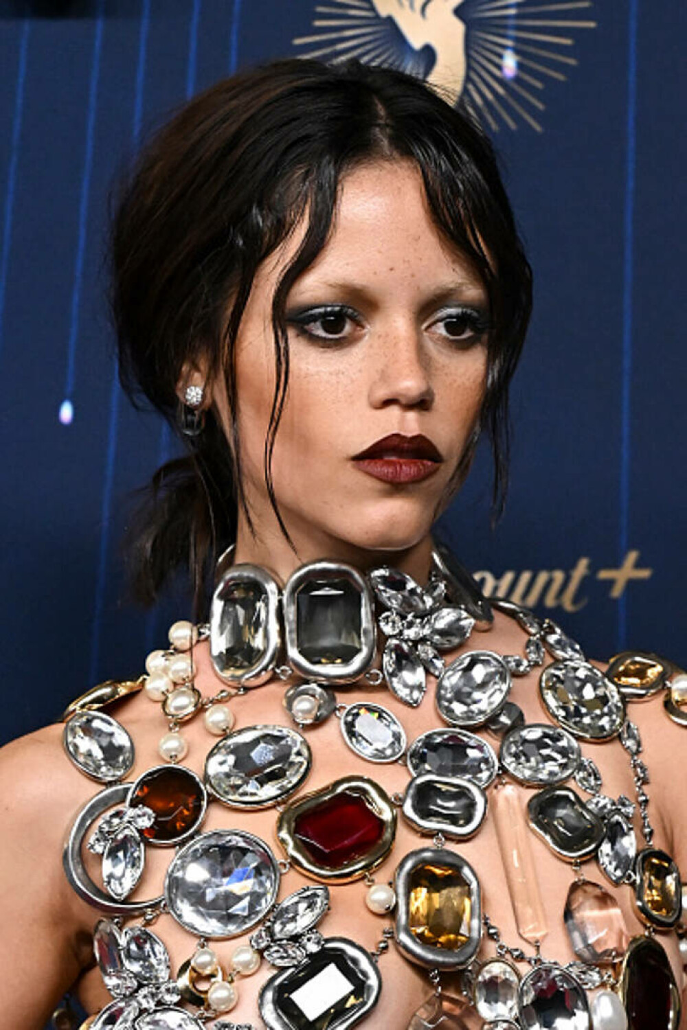 Cele mai bine îmbrăcate vedete la Emmy 2025. Ținutele spectaculoase cu care și-au făcut apariția pe covorul roșu GALERIE FOTO - Imaginea 37