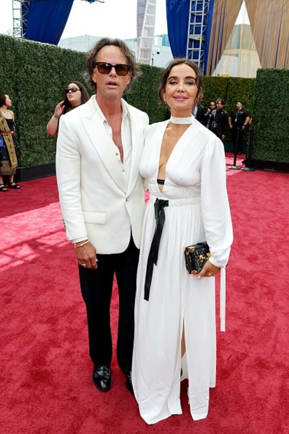 Cele mai bine îmbrăcate vedete la Emmy 2025. Ținutele spectaculoase cu care și-au făcut apariția pe covorul roșu GALERIE FOTO - Imaginea 98