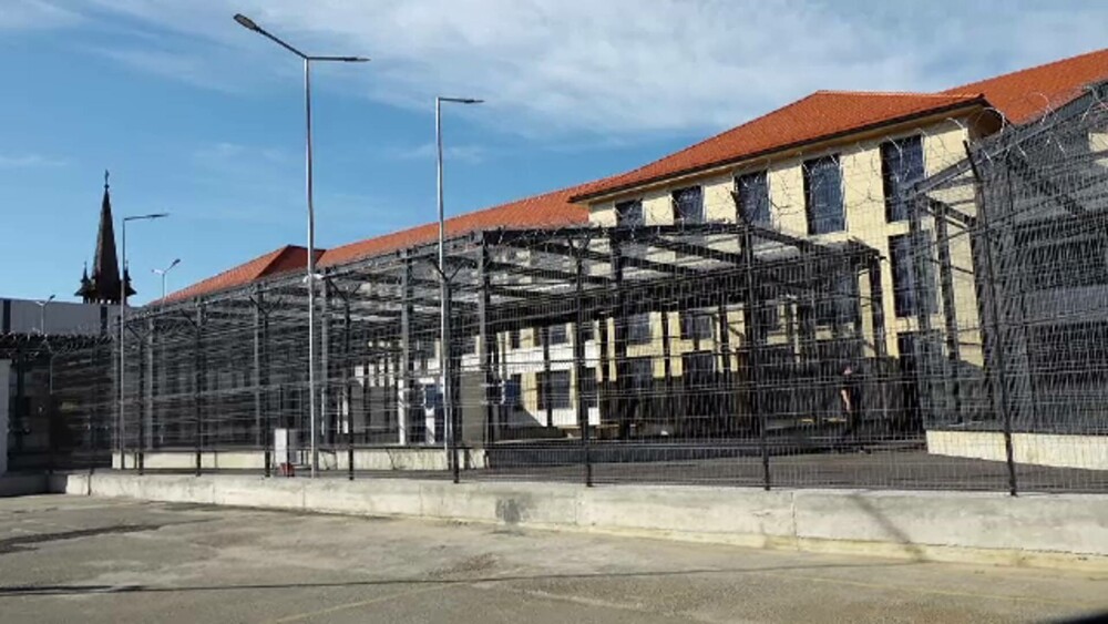 Cum arată prima închisoare din România, inspirată după cele din Norvegia. Are o sală de spectacole și biblioteci - Imaginea 7