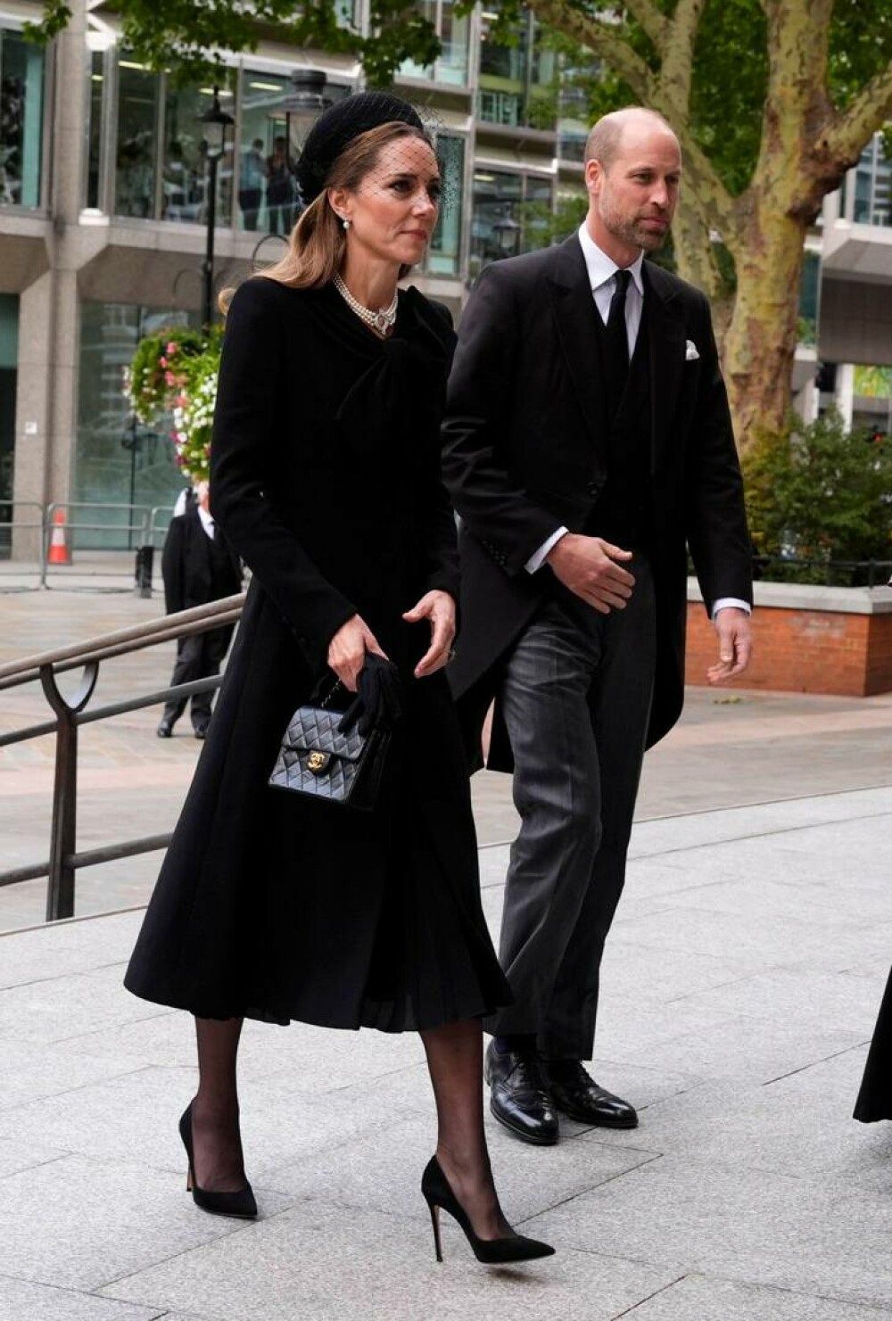 Kate Middleton, apariție elegantă la înmormântarea Ducesei de Kent. Cum arată ținuta purtată de Prințesa de Wales. FOTO - Imaginea 1