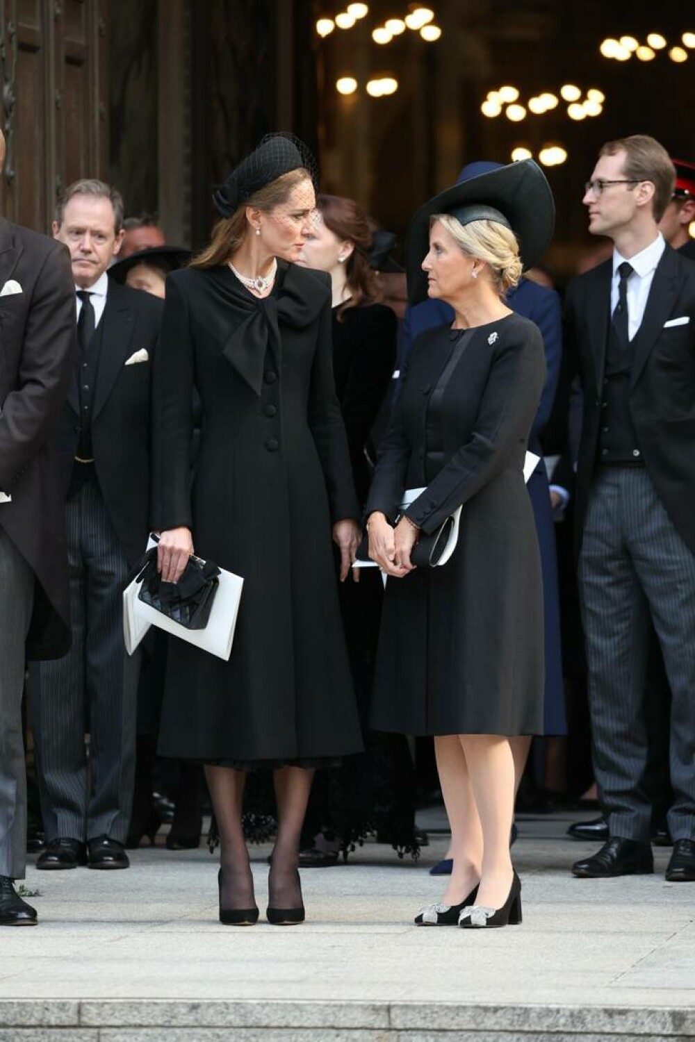 Kate Middleton, apariție elegantă la înmormântarea Ducesei de Kent. Cum arată ținuta purtată de Prințesa de Wales. FOTO - Imaginea 7