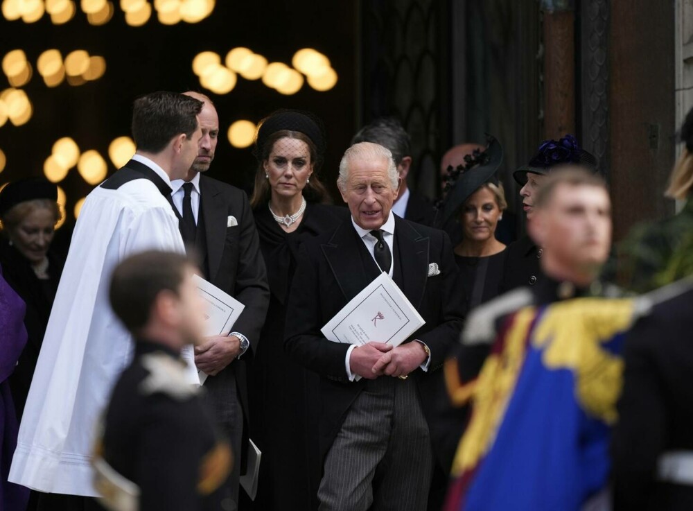 Kate Middleton, apariție elegantă la înmormântarea Ducesei de Kent. Cum arată ținuta purtată de Prințesa de Wales. FOTO - Imaginea 16