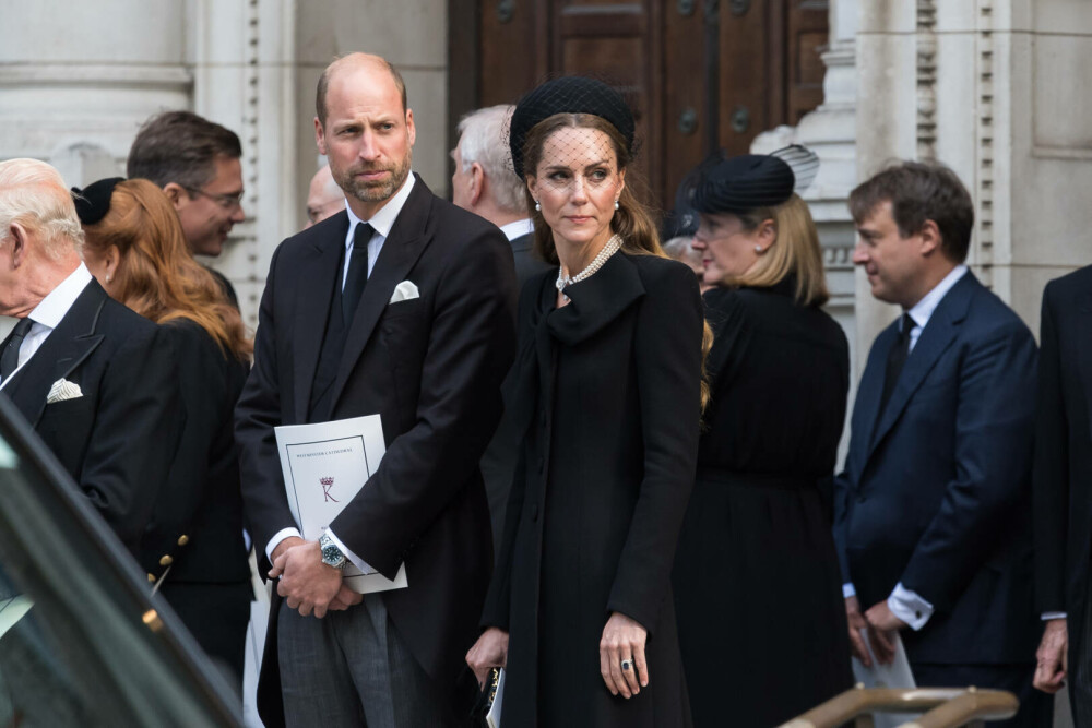 Prințesa Kate, apariție îndrăzneață cu pălărie de cowboy. Mesajul pentru echipa feminină de rugby a Angliei. FOTO - Imaginea 8