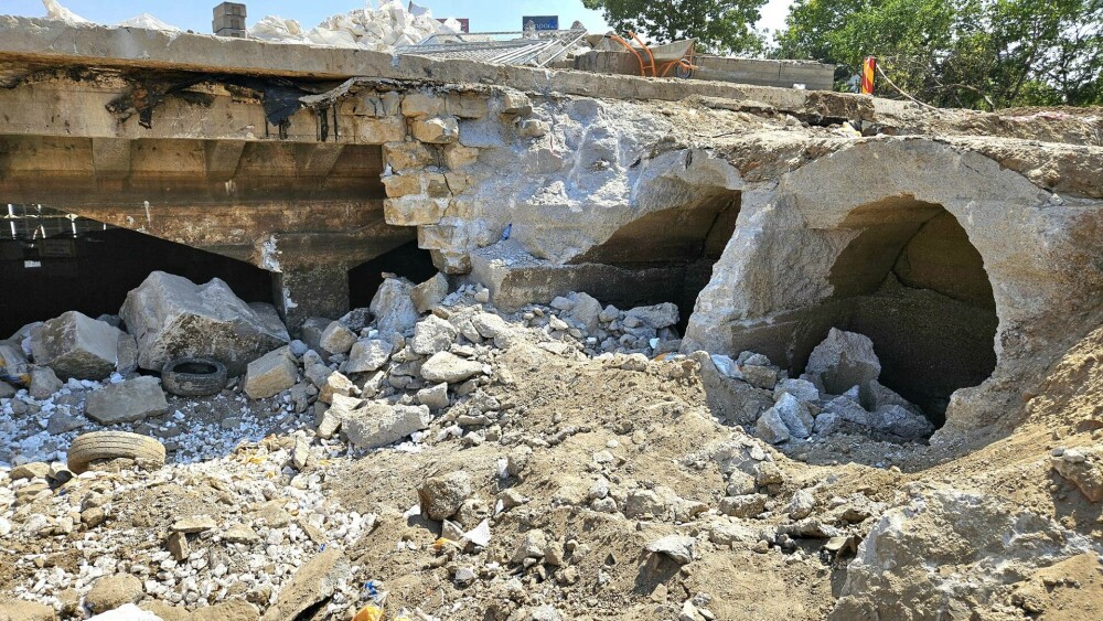 Primăria Sectorului 4 București anunță că nu au fost sistate lucrările de la Planşeul Unirii. Arheologii cercetează zona - Imaginea 3