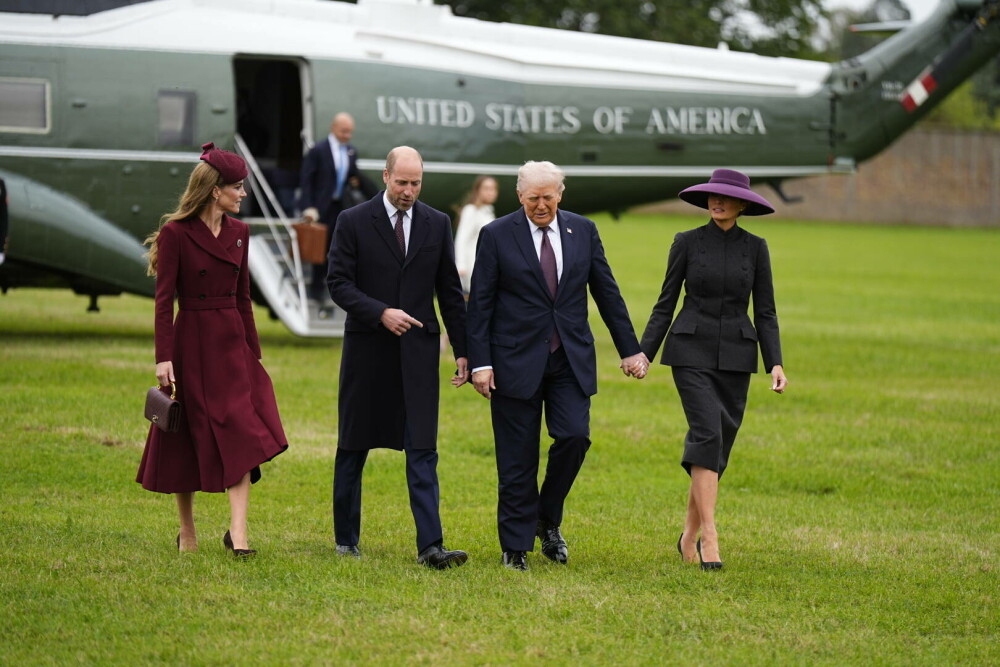 Donald Trump şi-a început vizita istorică în Marea Britanie. A fost primit cu fast la Castelul Windsor. GALERIE FOTO - Imaginea 1